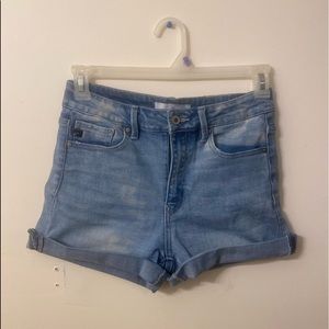Wild oak boutique high rise light wash Jean shorts